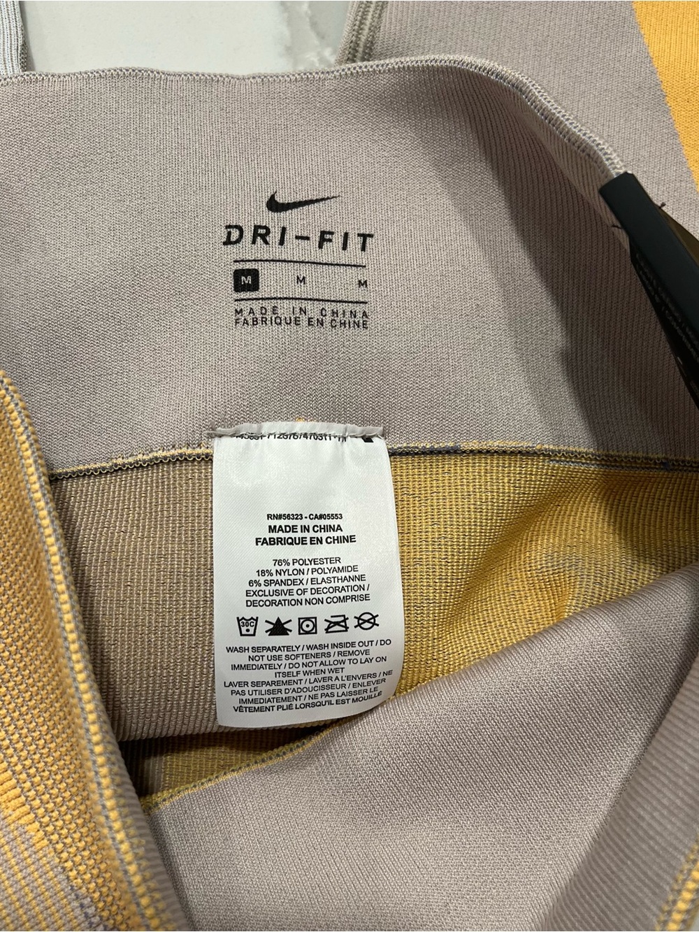 NIKE Women’s Color block Seamless Biker Shorts - Size M - Picture 5 of 9
